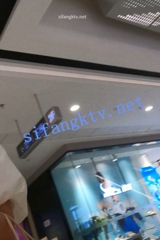 kc587（空城原创）一箭双雕逛商场的俩闺蜜，酒红蕾丝N和米白N