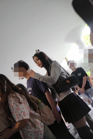 kc1454（空城原创）极品颜值超短裙小姐姐，干净白N包裹翘臀