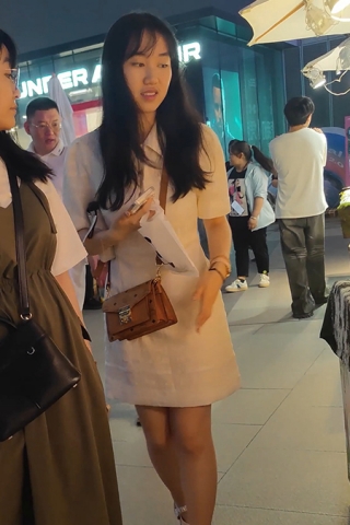 XM020白色连衣裙可爱小姐姐夜市逛街，白色内内