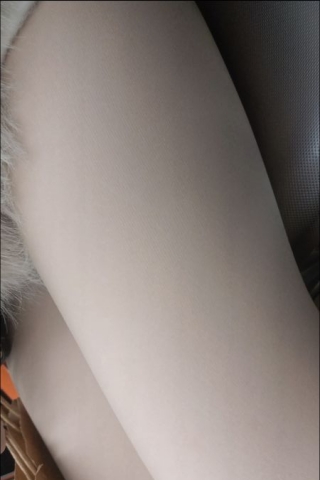 mt036【独家原创】水灵妹子的白毛衣帽配白丝白靴肉腿