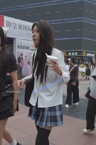 (BC-AA-476)制服jk美女黑丝过膝袜配白内..逛街被透心凉CD