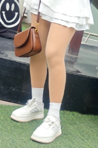 4k街拍肉丝黑丝合集