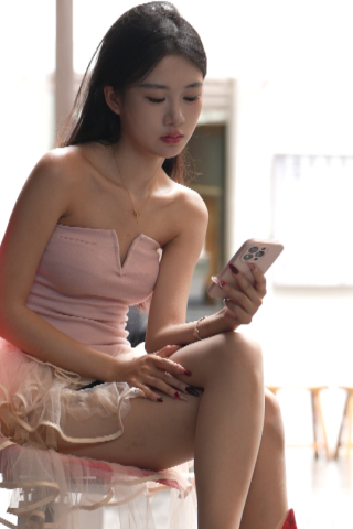 4k街拍极品挑鞋肉丝高跟美女