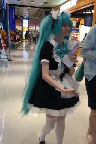 TK225-初音未来cos妹子白丝花内