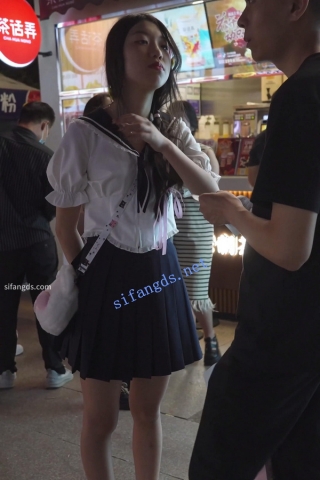 (BC-AA-462)制服jk可爱小姐姐..和男友逛街内裤湿了一大片