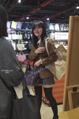 (BC-AA-488)制服jk小姐姐过膝袜透明内..突然抬腿屁股贴镜头