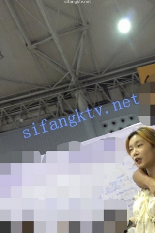 kc552（空城原创）陪男友逛展的黄裙可爱妹子，淡紫NN