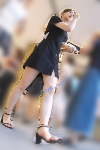 『D·D』-169-露背黑短裙，前开叉，白窄内