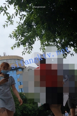 kc424（空城原创）格子连衣裙性感纹身少妇，干净透明米白小N