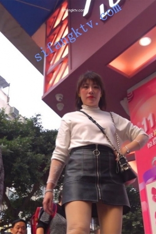 kc159（空城原创）路上偶遇黑皮裙少妇，一路跟拍收下薄丝肉色N