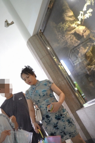 kc1484（空城原创）花花短旗袍微胖少妇，微透白N包裹肥臀