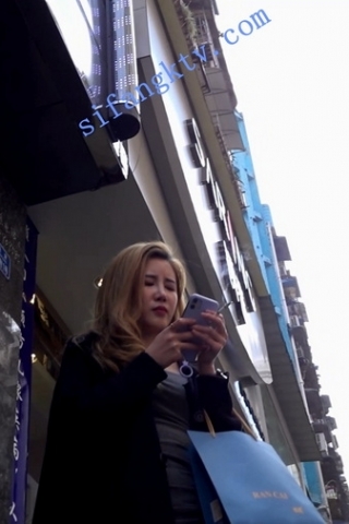 kc260（空城原创）一看就很sao的金发大姐姐，薄丝黑N夹翅膀