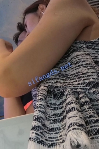 【SFC 高清4K CD】001 短裙漂亮小姐姐枣红窄内