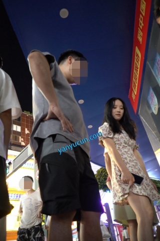 kc1639（空城原创）花花连衣裙可爱小姐姐，菠萝图案小N包裹翘臀