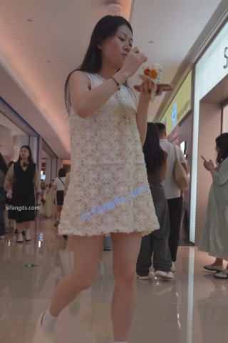 (BC-AA-516)通透裙小姐姐逛街被透心凉抄底CK内衣内裤套装