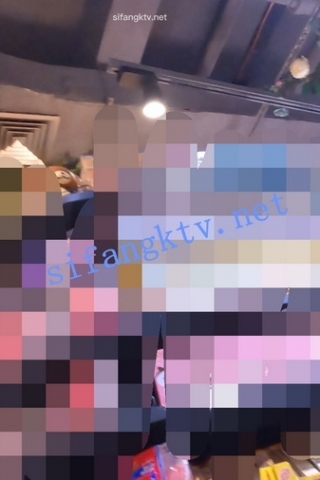 kc560（空城原创）格子短裙双辫子妹子，肉色NN紧裹肉臀