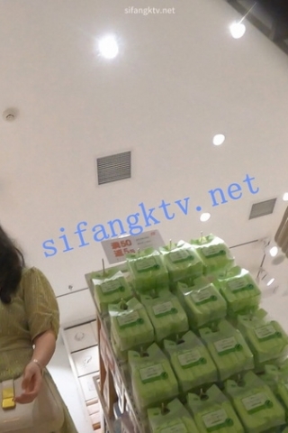 kc667（空城原创）一箭双雕俩逛商场的长裙闺蜜，米白N和淡绿窄N