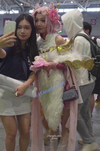 【xxn-305】王者荣耀嫦娥cos美女..超薄肉丝多次弯腰长时间CD