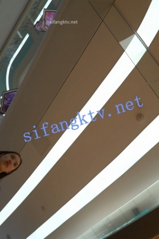 kc838（空城原创）和黑裙漂亮小姐姐一起坐电梯，蕾丝黑N诱惑